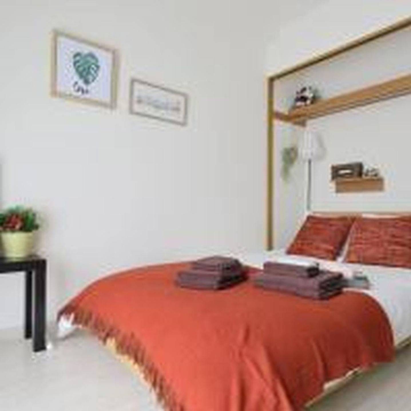 コンフィデンスロン502 Apartemen *